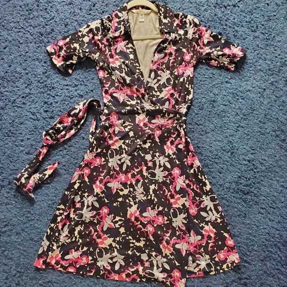 Diane Von Furstenberg Jessica 100% Silk Purple and Black Floral Midi Dress Size4 - Picture 6 of 7